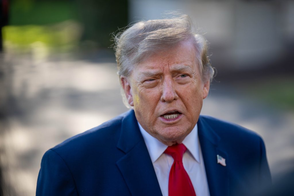 „Un președinte groaznic”. Donald Trump îi răspunde lui Barack Obama după ce fostul președinte american a criticat renovările de la Casa Albă