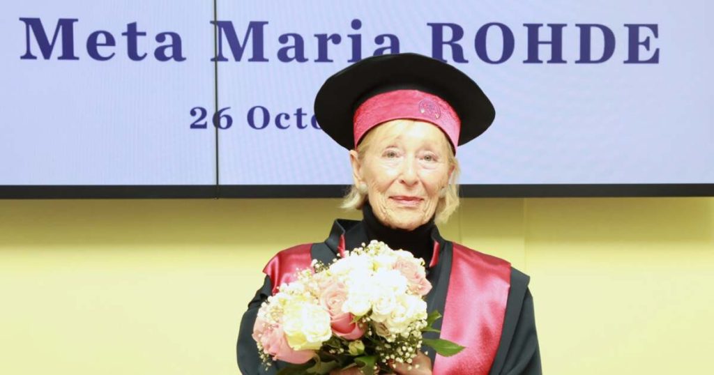 O cercetătoare americană, Doctor Honoris Causa al Universității din Oradea după 30 de ani de colaborare