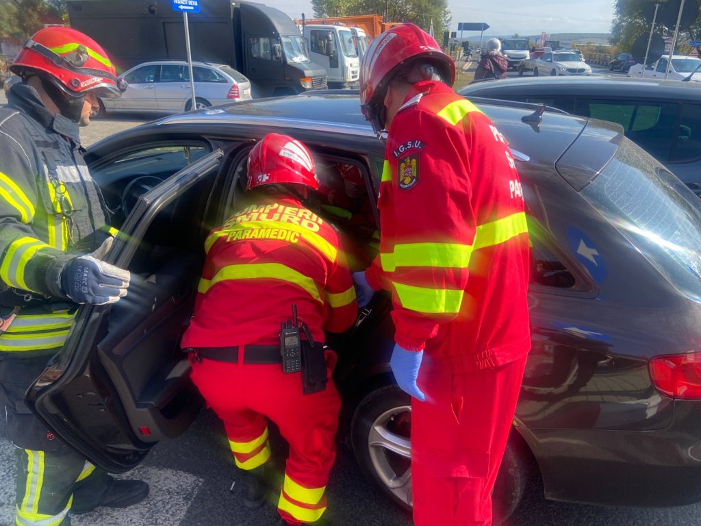 Un șofer a făcut prăpăd pe șosea lângă Timișoara