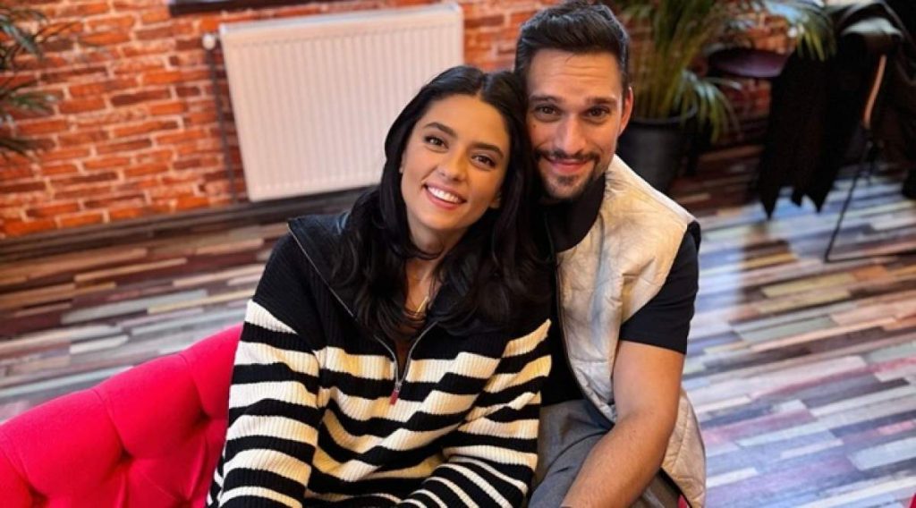 Oana și Vlad Gherman și-au renovat apartamentul, dar au avut parte de o surpriză incredibilă. Ce au găsit în perete