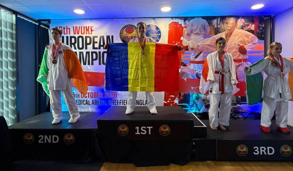 FOTO. Elevă în clasa a IX-a în Cluj-Napoca, 3 medalii de aur la Campionatul European de Karate WUKF din Anglia