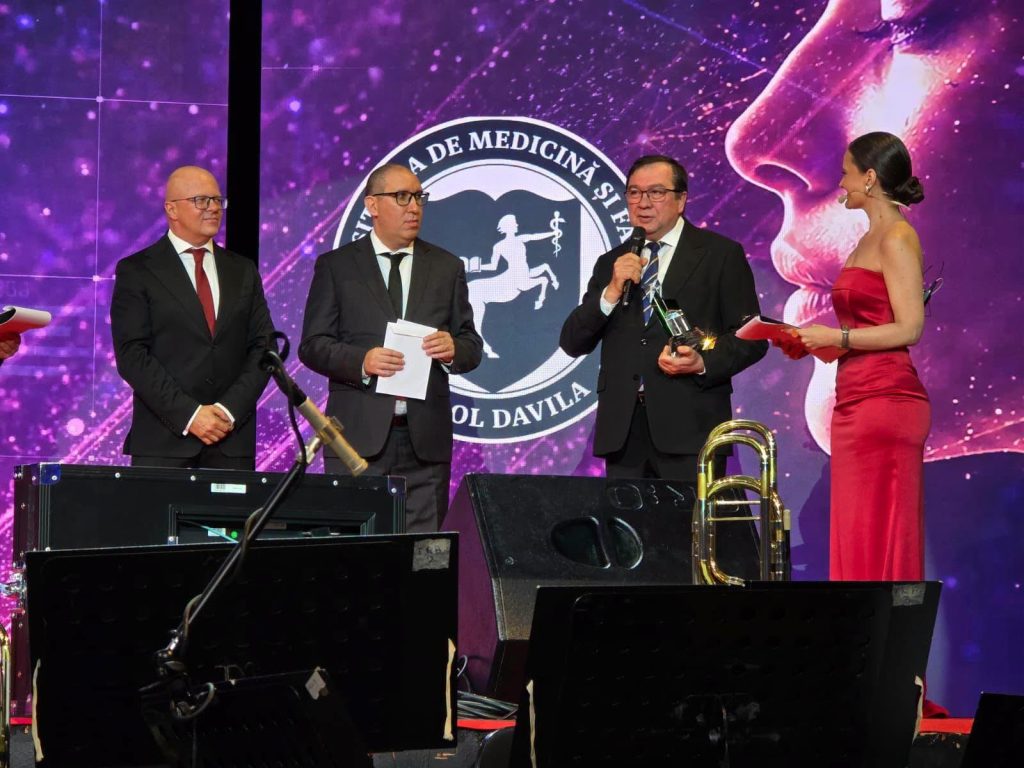 Rectorul UMF „Carol Davila” din București, premiat la Gala „Winners of the Future: Human First” pentru programul „Școala din spital”