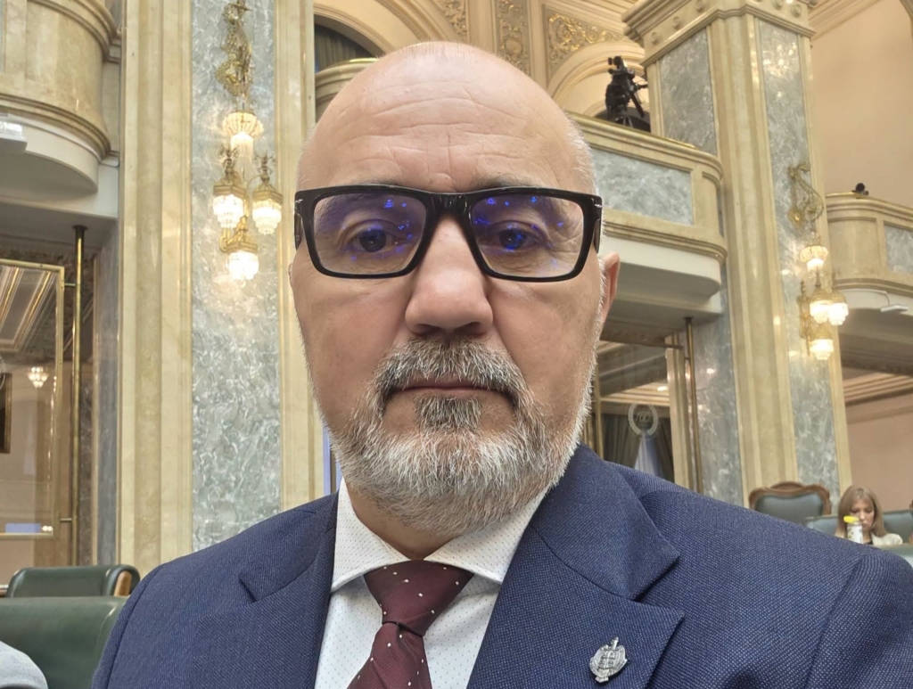 Un senator care a demisionat din USR a anunțat că se va alătura grupului PNL: "Nu a fost o decizie ușoară"