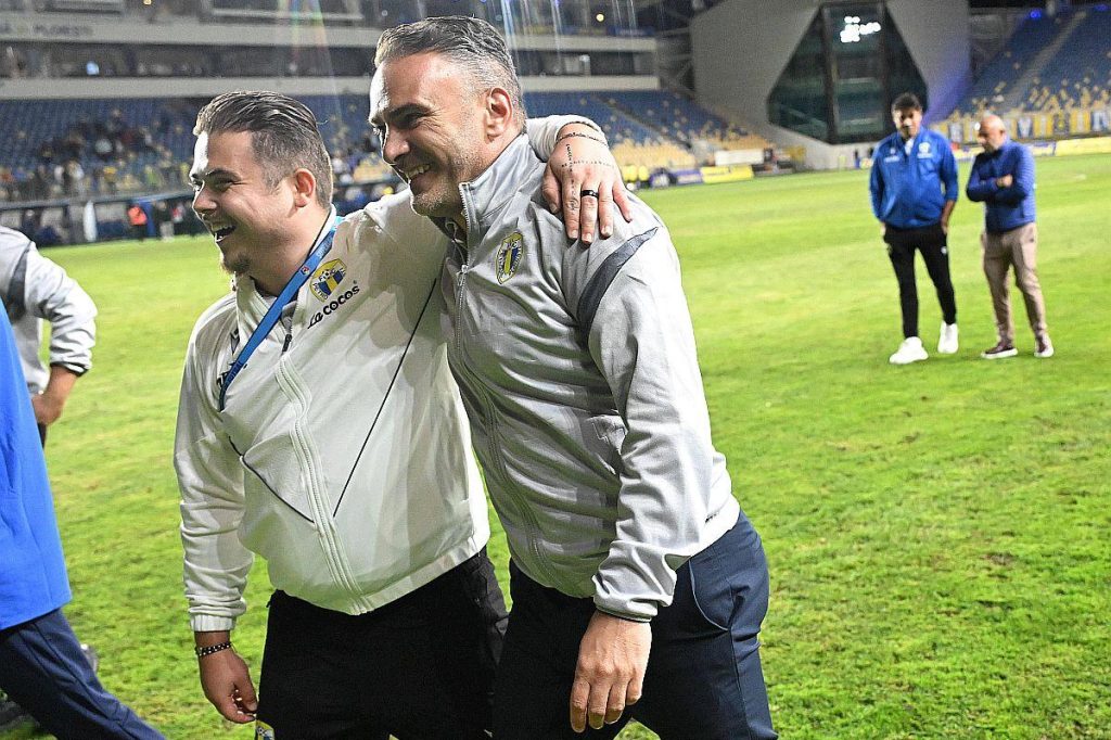 Sousa pregătește o mutare la Petrolul » Puștii care l-au impresionat pe antrenor