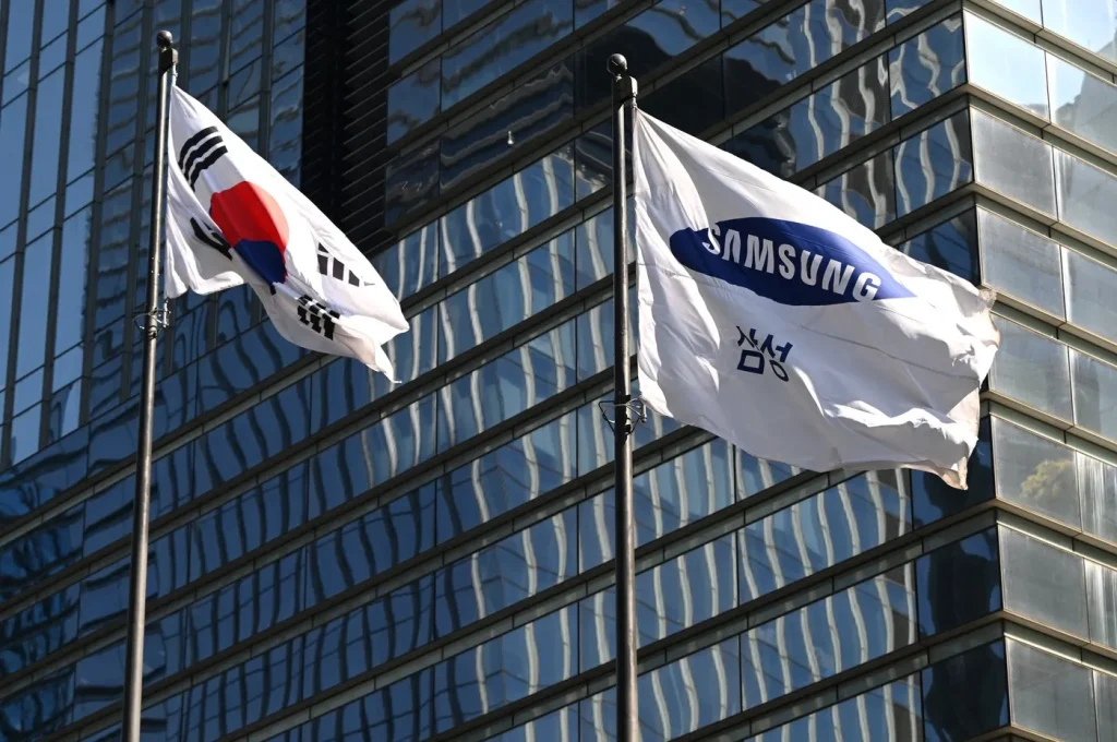 Profitul net al Samsung a sărit de șase ori, la 50 de miliarde de euro, dar acțiunile au căzut imediat pe bursă