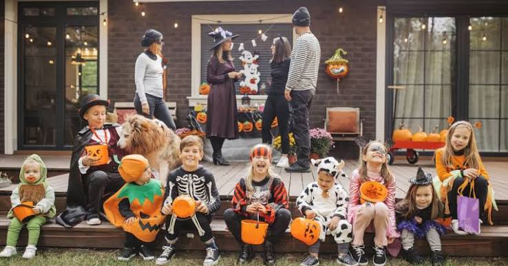 Halloween cu strigoi românești la Târgu Jiu! Copiii sunt așteptați la ateliere speciale și povești misterioase