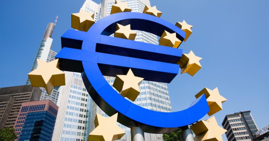 BCE menține dobânda la 2,5%, dar piețele anticipează o majorare în decembrie