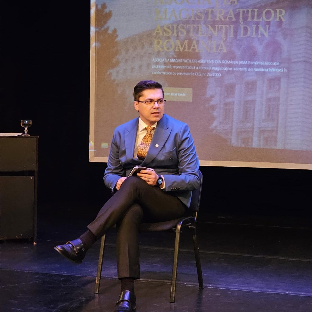 Premierul Niculescu a numit noul secretar general al Guvernului. Gabriel-Ciprian Ene este criticat de USR: 2 în 1, ca la șamponul de urzică: E și omul Liei, și omul PSD