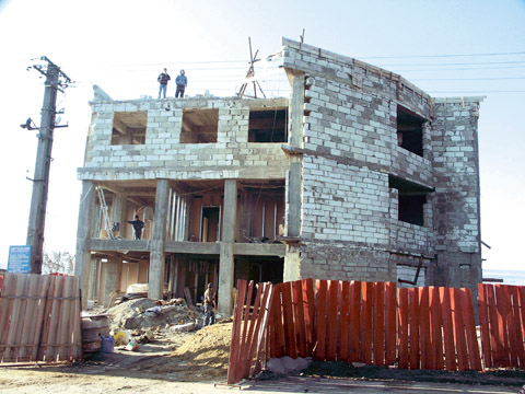Val nou de scumpiri. Cresc prețurile în Comerț și Construcții