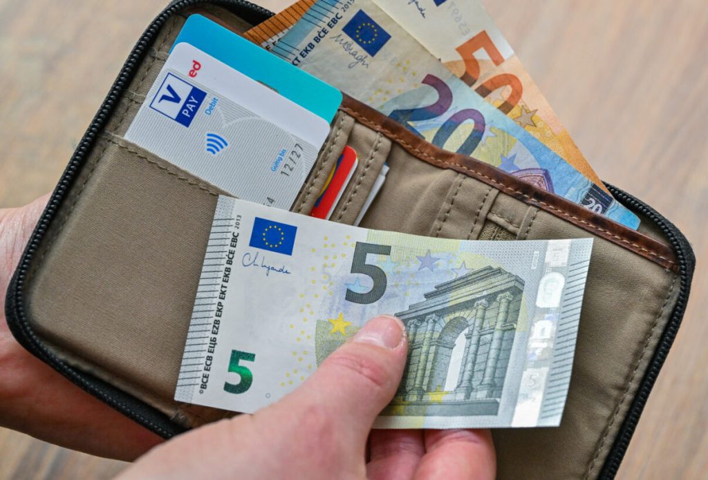 România, pe penultimul loc în UE la veniturile din taxe raportate la PIB. Diferență de peste 11 puncte față de media europeană