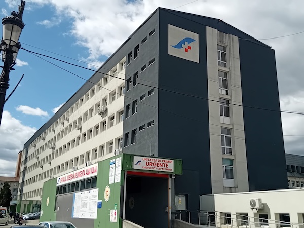 Premieră medicală la Spitalul din Alba Iulia: Dr. Bogdan Nicolae introduce tratamentul minim invaziv pentru adenomul de prostată voluminos
