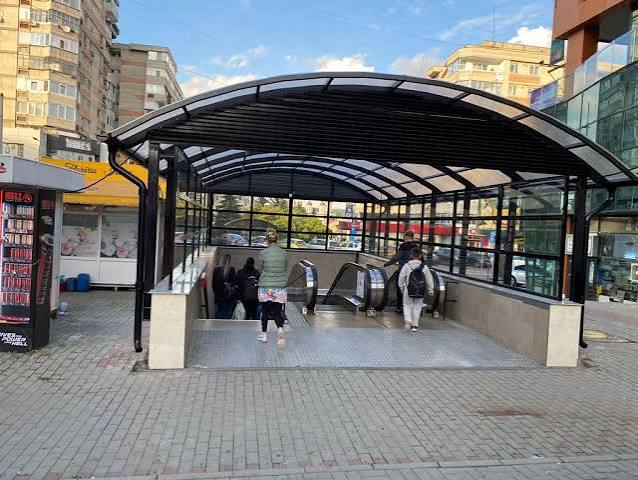 Scările rulante din Pasajul Magnolia au fost repuse în funcțiune după o reparație capitală