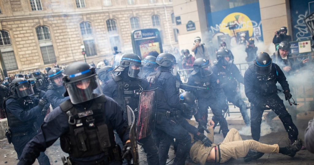 Franța se pregătește pentru noi proteste de amploare. 70.000 de polițiști au fost mobilizați la nivel național