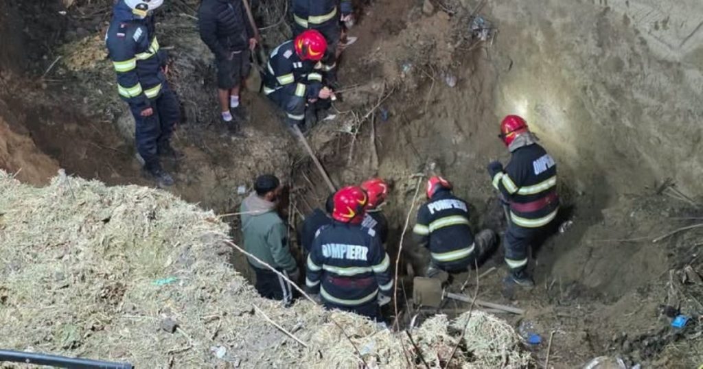 Tânăr îngropat de viu după ce un mal de pământ s-a prăbuşit peste el. A fost găsit mort la 7,5 metri adâncime, după șapte ore de căutări
