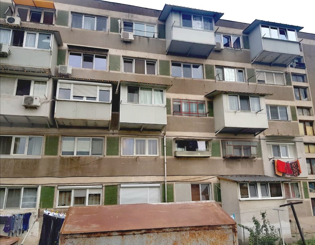 Ministrul Dezvoltării: Nu se va dubla impozitul pentru balcoanele închise / ”Nimeni nu va fi hărţuit sau pedepsit pentru un balcon pe care l-a închis cu bună-credinţă” / ”Vom face o analiză”