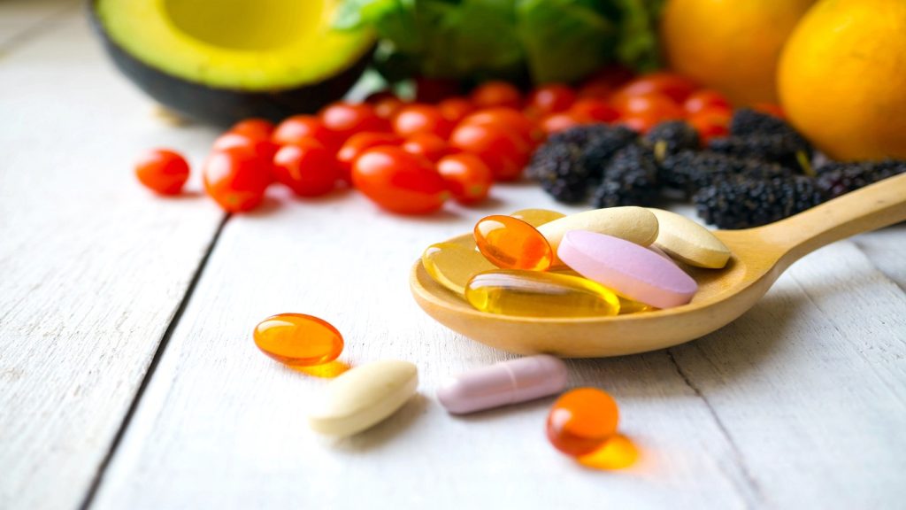 Ce se întâmplă în organism când iei zilnic multivitamine. Cercetătorii au descoperit un efect asupra îmbătrânirii